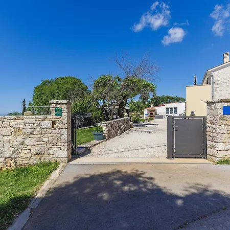 Fuma By Interhome Villa