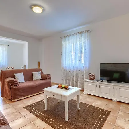 Fuma By Interhome Villa *