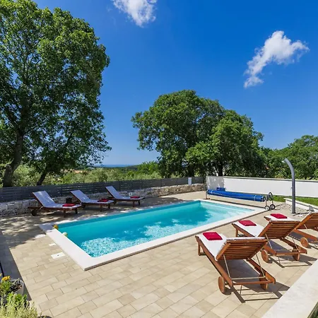 Fuma By Interhome Villa