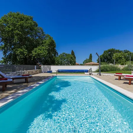 Fuma By Interhome Villa