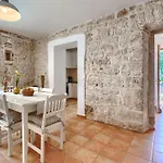 Fuma By Interhome Bale